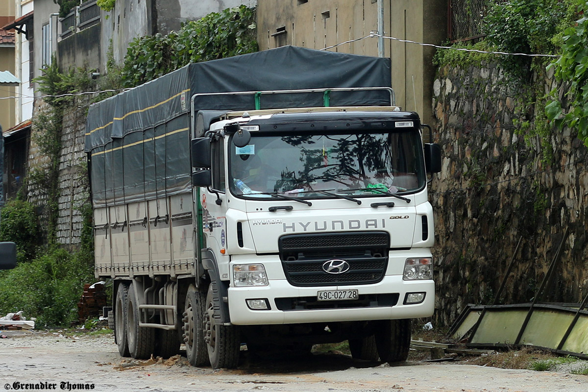 Вьетнам, № 49C-027.28 — Hyundai Power Truck HD320