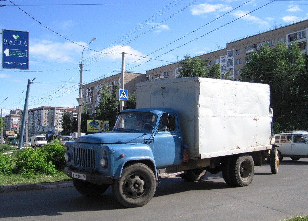 Удмуртия, № Е 558 ММ 18 — ГАЗ-52-01