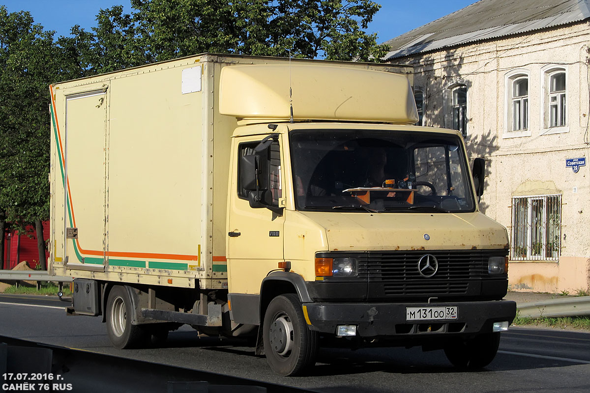 Брянская область, № М 131 ОО 32 — Mercedes-Benz T2 ('1986)