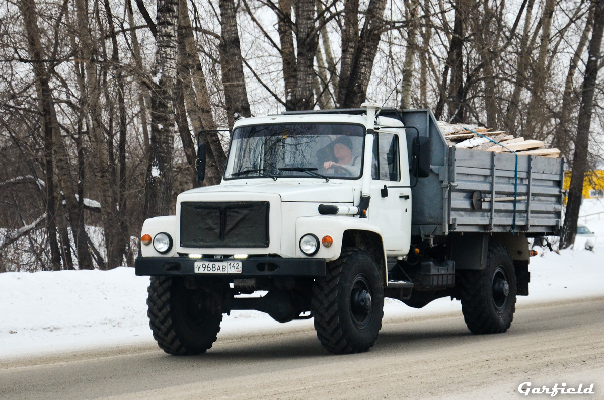 Кемеровская область, № У 968 АВ 142 — ГАЗ-3308 (общая модель)