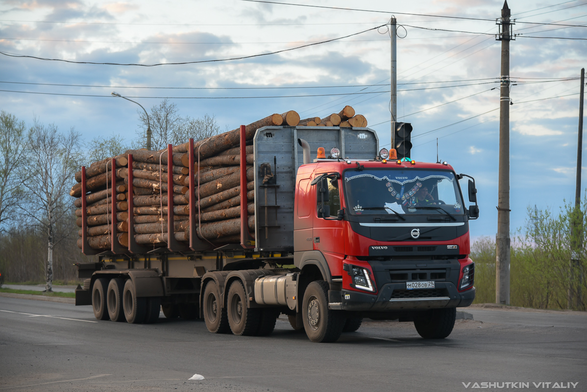 Архангельская область, № М 028 ОВ 29 — Volvo ('2013) FMX.460 [X9P]