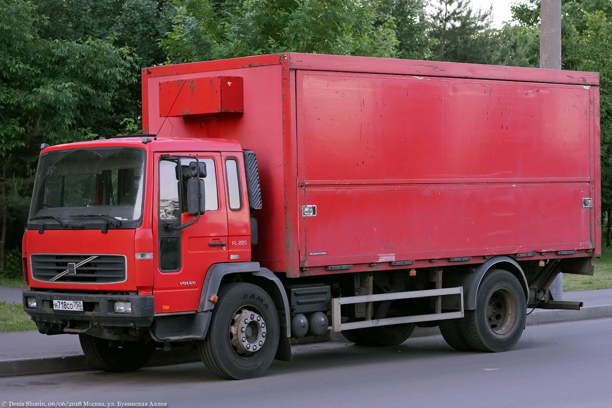 Московская область, № Н 718 СО 750 — Volvo ('2001) FL