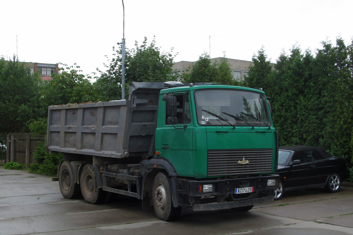 Латвия, № XD7425 — МАЗ-5516 (общая модель)