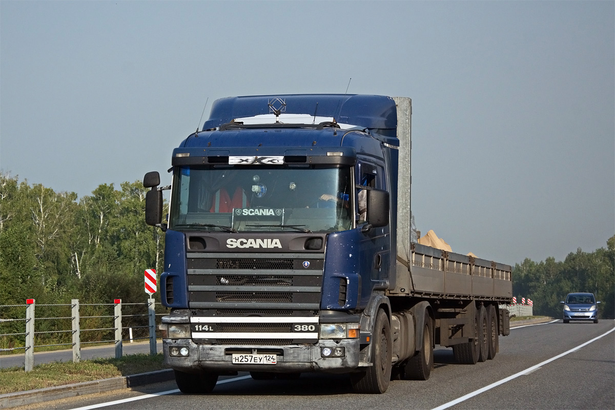 Красноярский край, № Н 257 ЕУ 124 — Scania ('1996) R114L