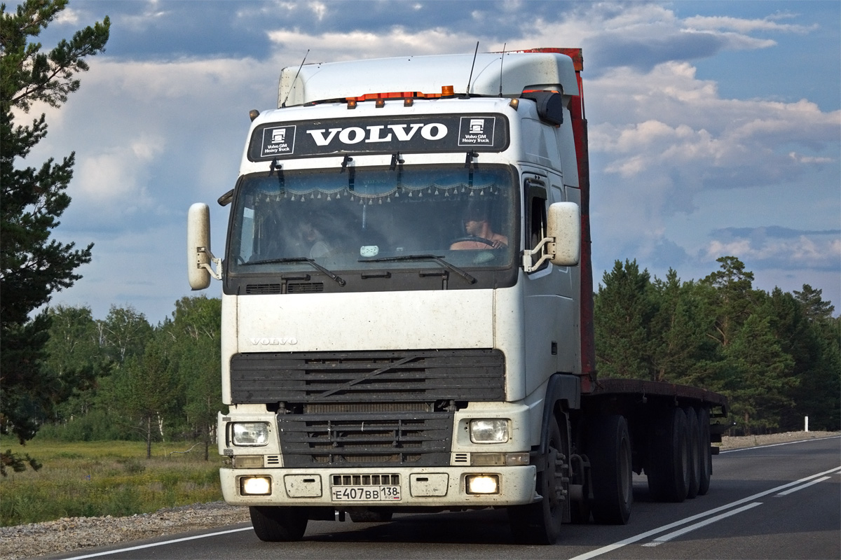 Иркутская область, № Е 407 ВВ 138 — Volvo ('1993) FH-Series