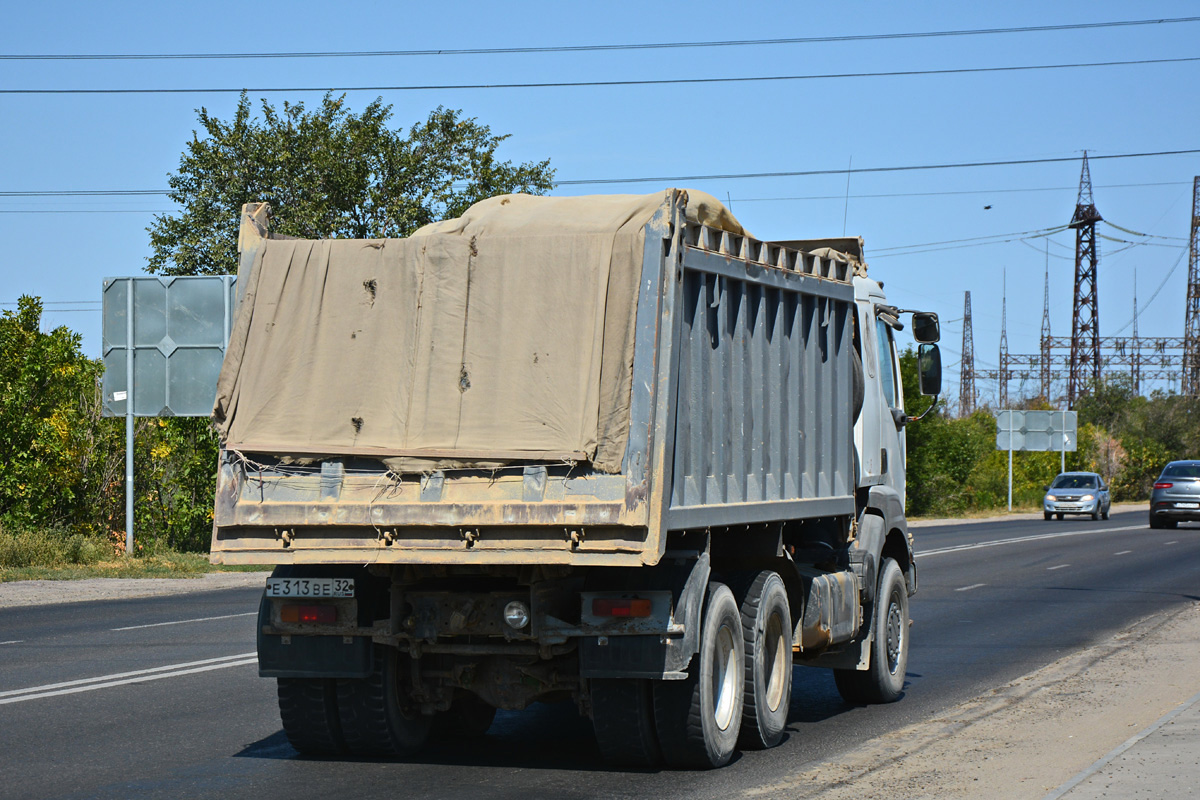 Волгоградская область, № Е 313 ВЕ 32 — Renault Kerax