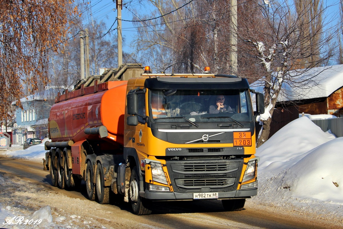 Тамбовская область, № Н 982 ТК 68 — Volvo ('2013) FM.380