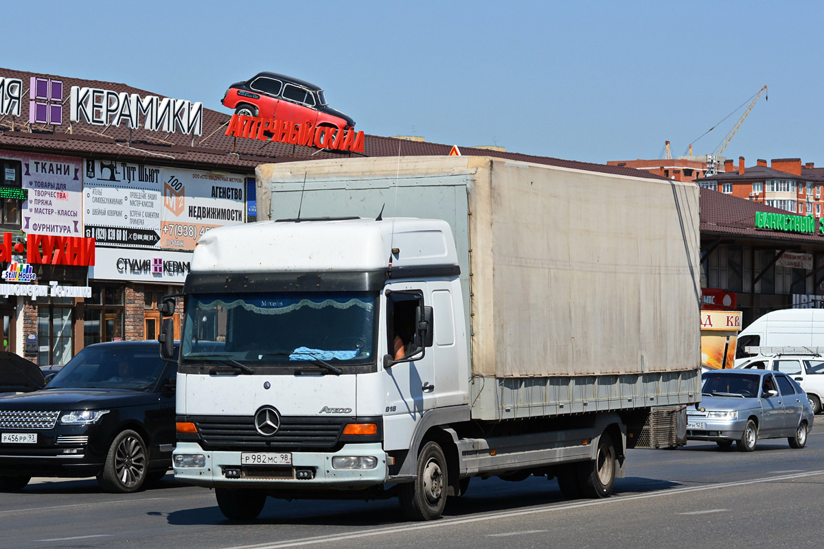 Санкт-Петербург, № Р 982 МС 98 — Mercedes-Benz Atego 818
