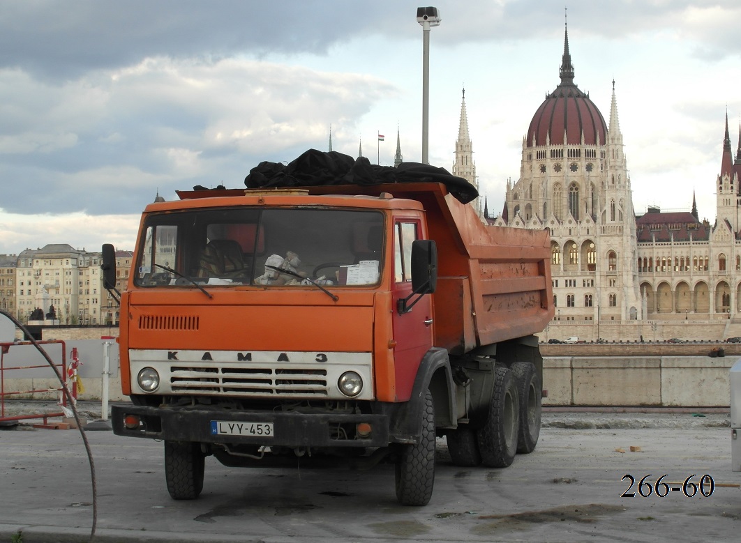 Венгрия, № LYY-453 — КамАЗ-55111 (общая модель); Венгрия — Работы по строительству и реконструкции трамвайной сети в Будапеште