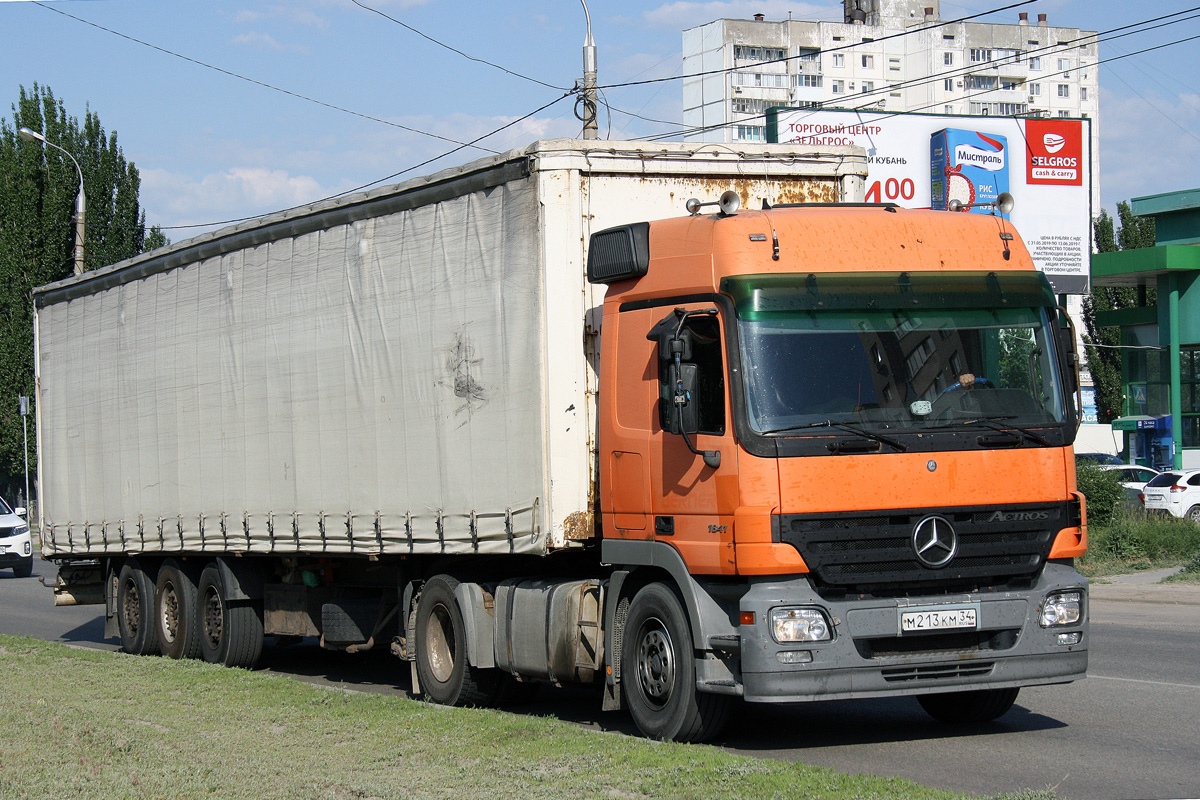 Волгоградская область, № М 213 КМ 34 — Mercedes-Benz Actros ('2003) 1841