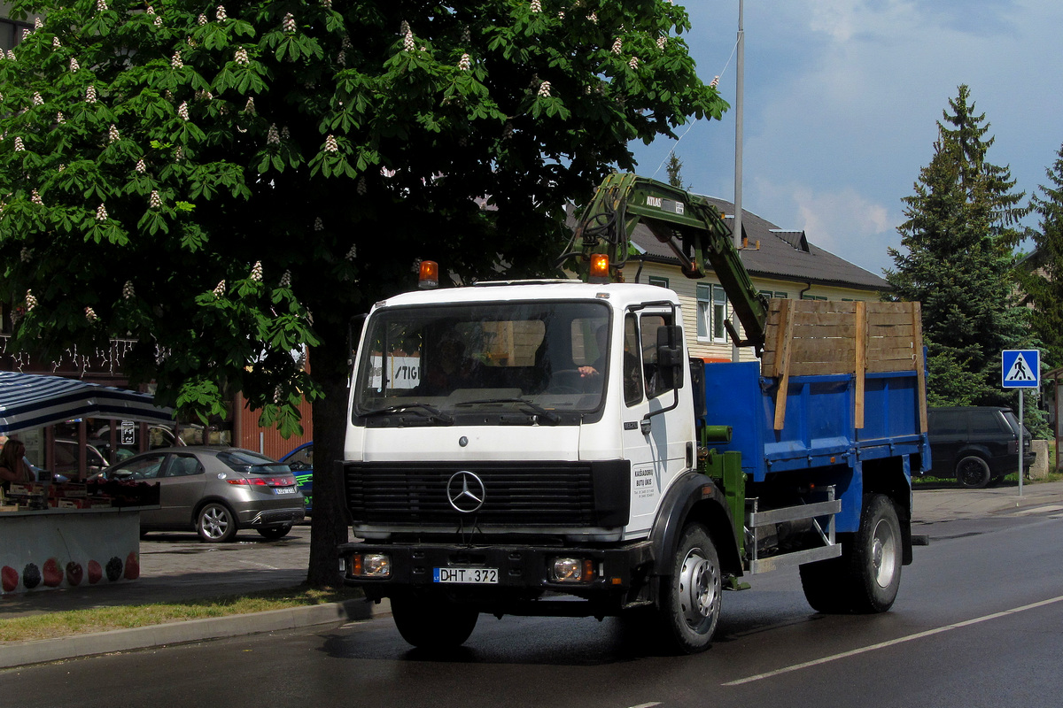 Литва, № DHT 372 — Mercedes-Benz SK (общ. мод.)
