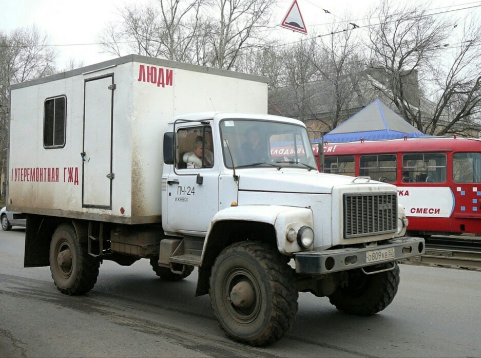 Удмуртия, № О 809 КВ 52 — ГАЗ-3308 «Садко»