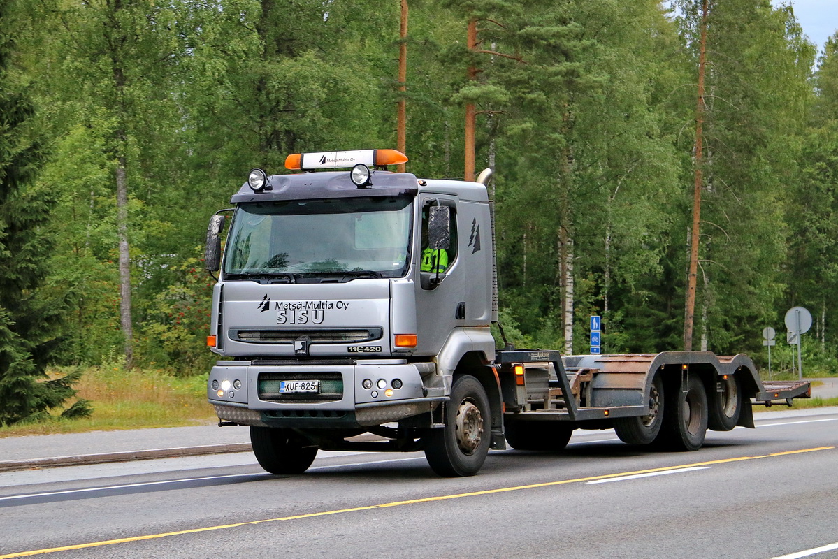 Финляндия, № XUF-825 — Sisu E11