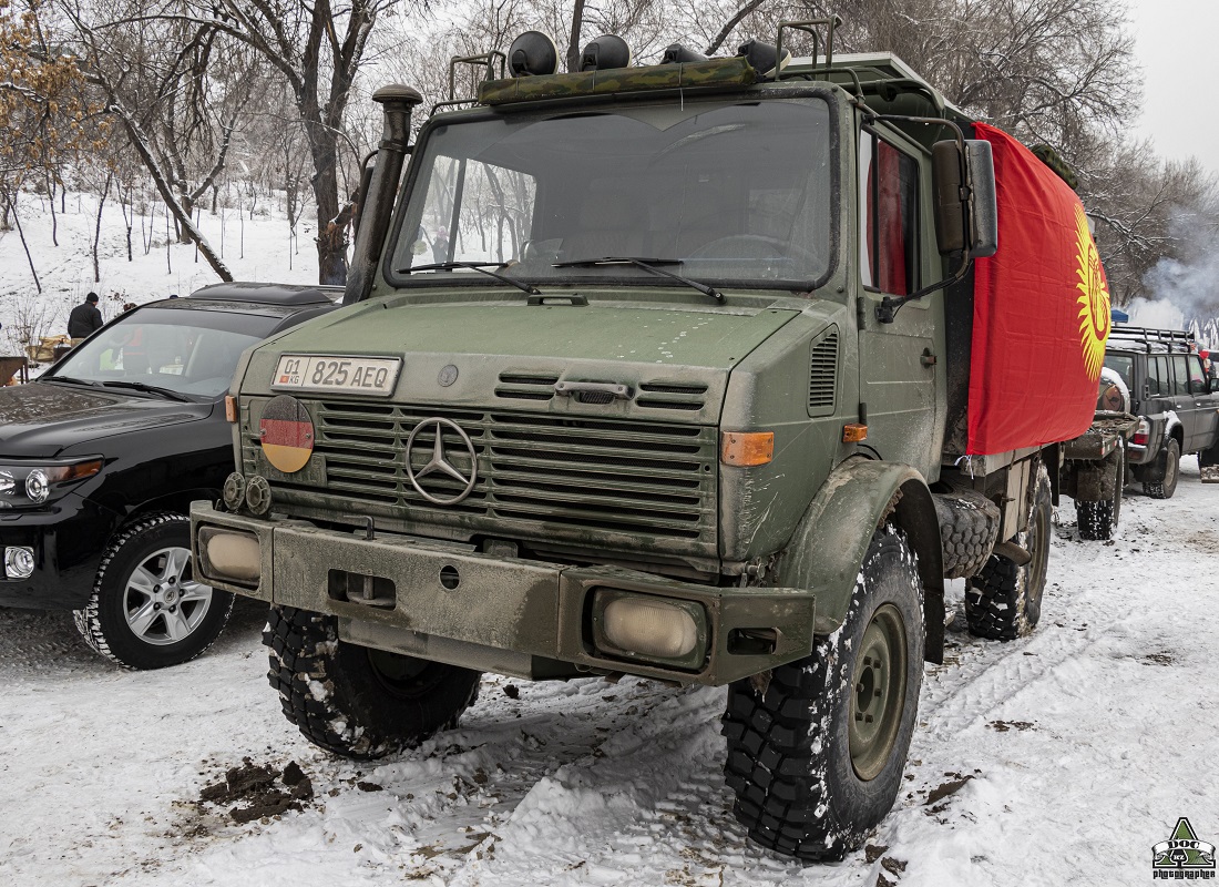Киргизия, № 01 825 AEQ — Mercedes-Benz Unimog (общ.м)