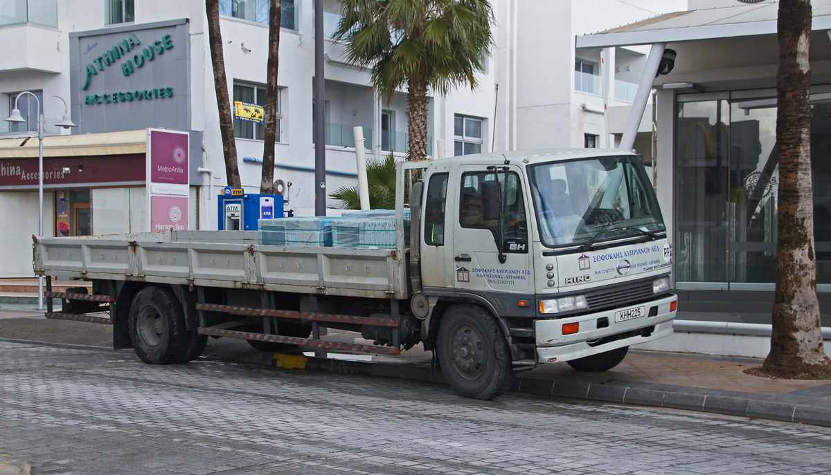 Кипр, № KHH 225 — Hino (общая модель)