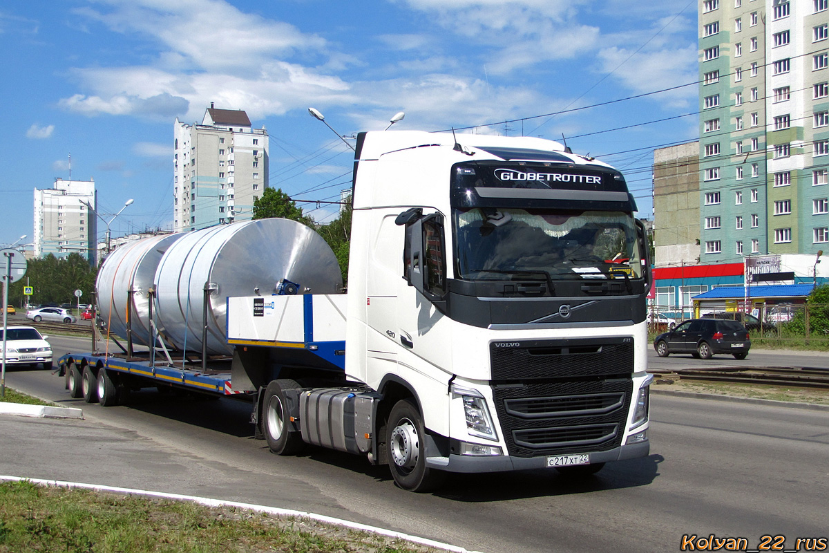 Алтайский край, № С 217 ХТ 22 — Volvo ('2012) FH.420