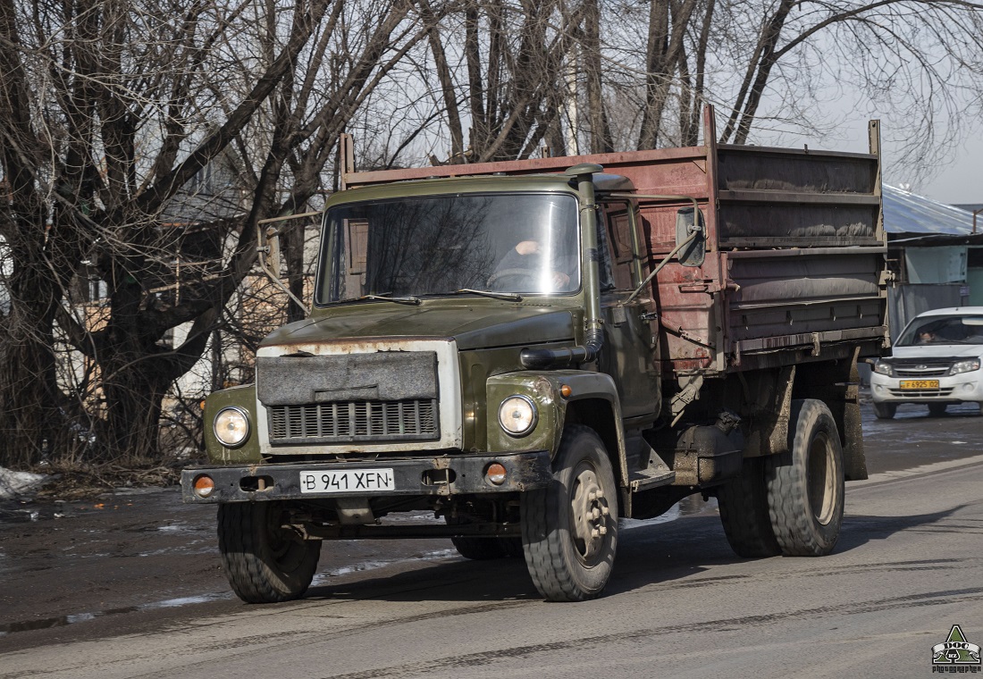 Алматинская область, № B 941 XFN — ГАЗ-4301