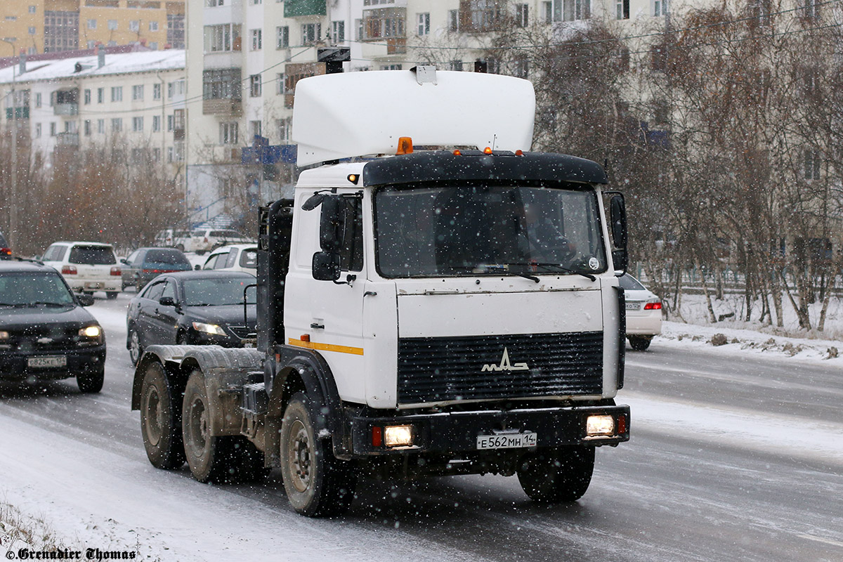 Саха (Якутия), № Е 562 МН 14 — МАЗ-6422 (общая модель)