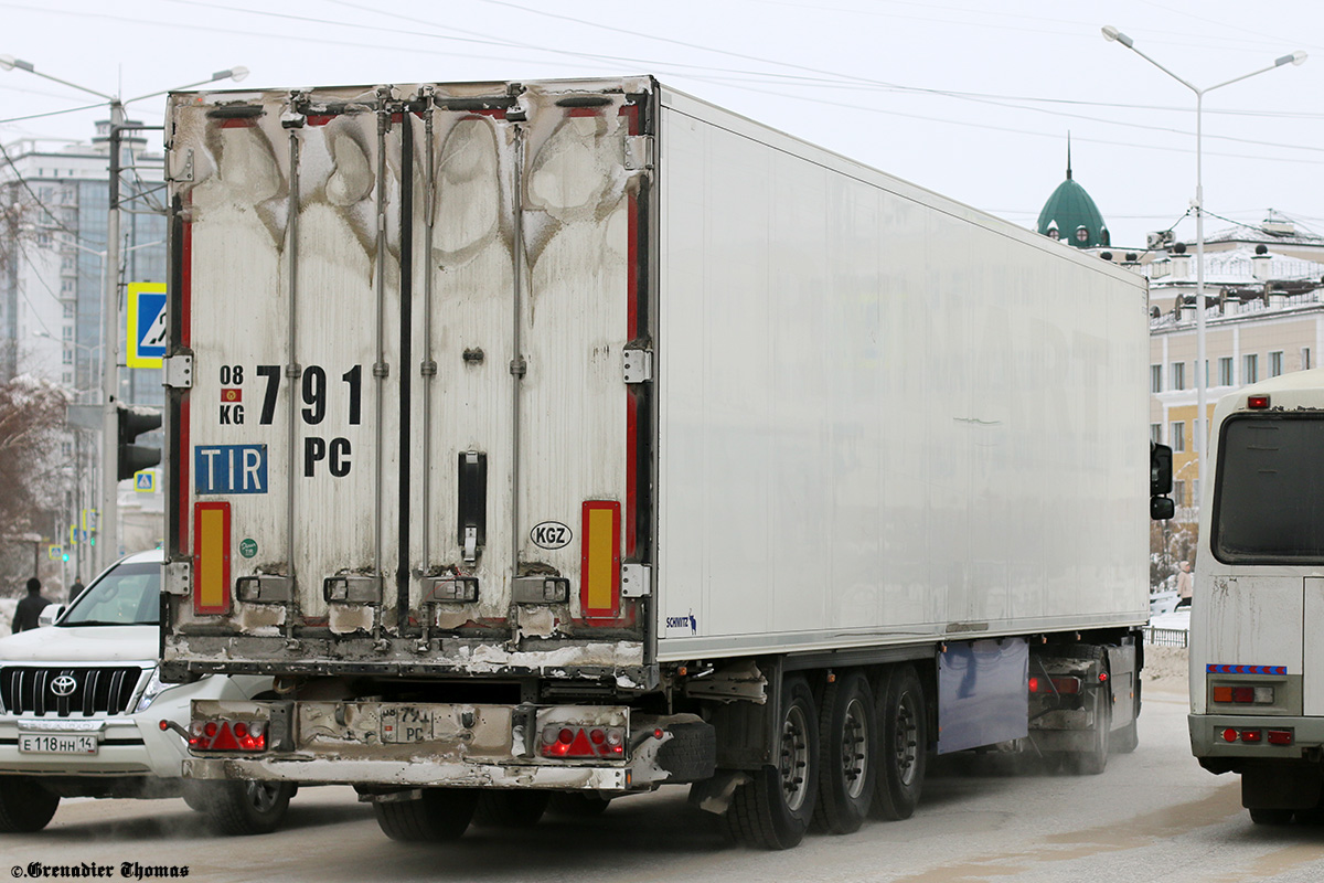 Киргизия, № 01 814 AEP — Volvo ('2008) FH.460; Киргизия, № 08 791 PC — Schmitz Cargobull S.KO (общая модель)