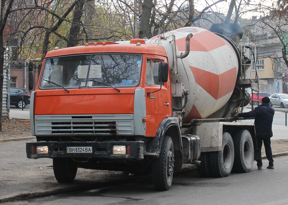 Одесская область, № ВН 8324 ВА — КамАЗ-53229 (общая модель)