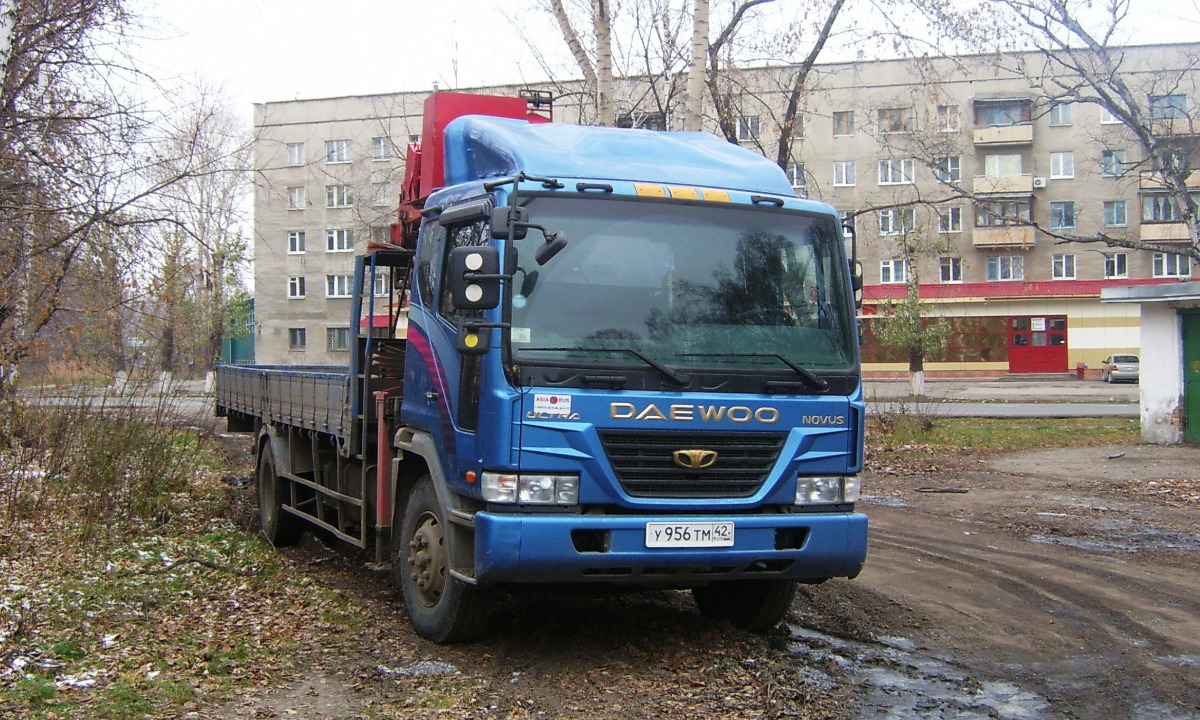 Кемеровская область, № У 956 ТМ 42 — Daewoo Novus