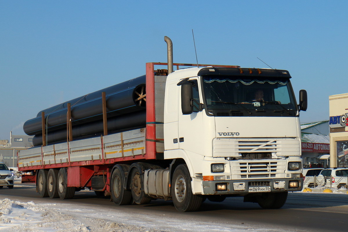 Омская область, № М 069 НН 55 — Volvo ('1993) FH12.380
