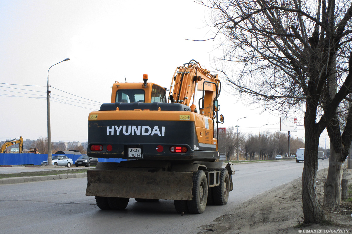 Волгоградская область, № 3837 СН 34 — Hyundai R180W