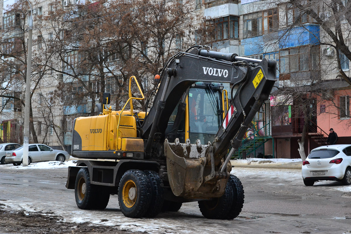Волгоградская область, № 9287 СН 34 — Volvo EW145