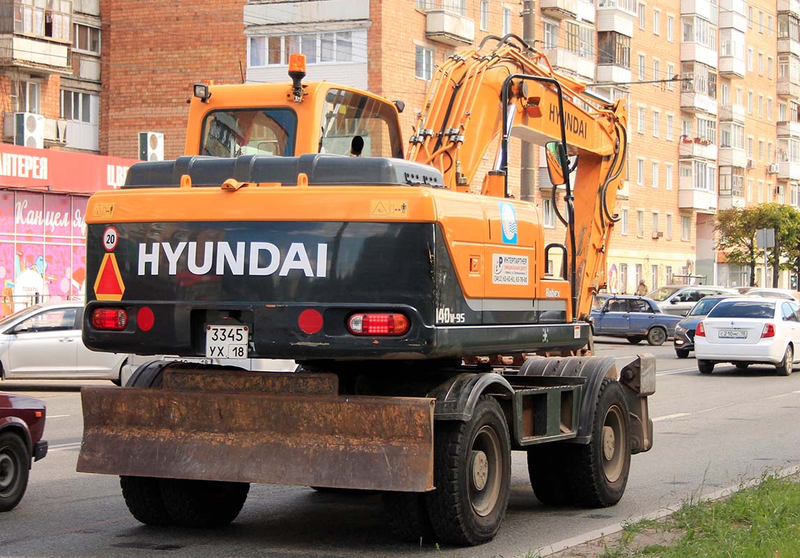 Удмуртия, № 3345 УХ 18 — Hyundai R140W