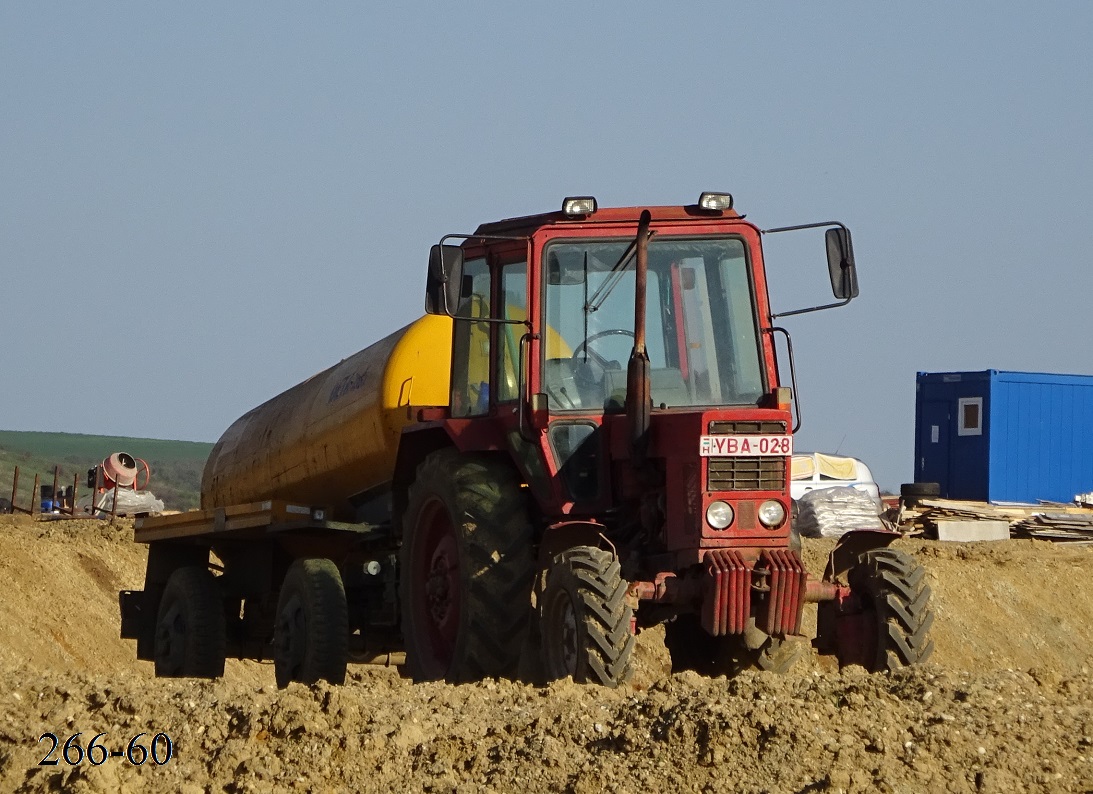 Венгрия, № YBA-028 — МТЗ-82; Прицепы сельскохозяйственные — Машины для внесения жидких удобрений