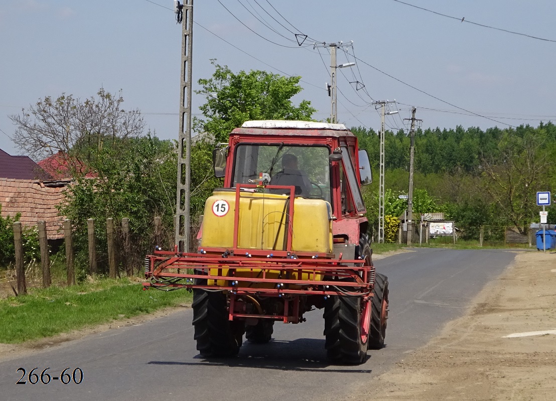 Венгрия, № YHY-746 — МТЗ-552; Венгрия — Трактора с опрыскивателями