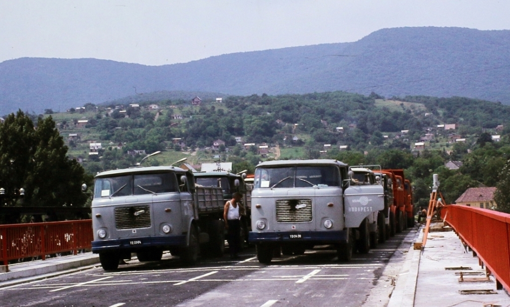 Венгрия, № YE-33-04 — Škoda 706 MTS 24; Венгрия, № YD-34-3? — Škoda 706 MTS 24; Венгрия — Исторические фотографии (Автомобили)