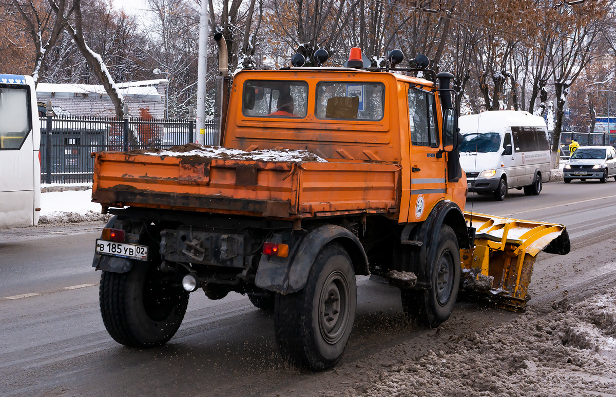 Башкортостан, № В 185 УВ 02 — Mercedes-Benz Unimog U1400