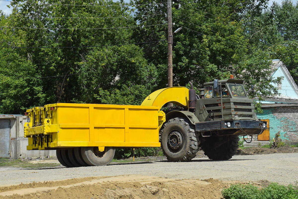 Алтайский край, № 0008 АУ 22 — МоАЗ-546П; Прицепы дорожные — Катки  прицепные пневмоколёсные (общая); Прицепы дорожные — Каток ДУ-16Г — Фото —  Фототрак