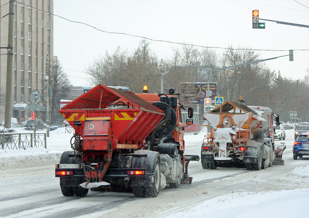Вологодская область, № Е 953 ТО 35 — КамАЗ-43253-R4(28)