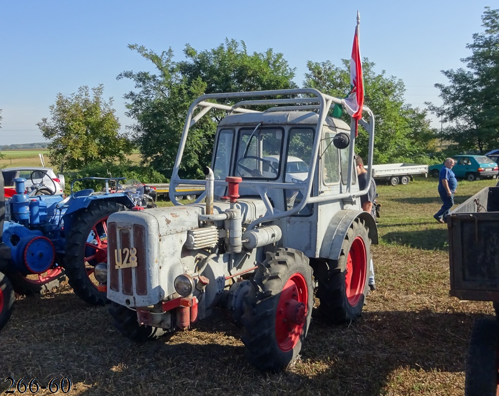 Венгрия, № (HU) U/N ST 0201 — Dutra UE-28; Венгрия — XV. Kiskunhalasi  Veterán Traktorok és Motorok Találkozója — Фото — Фототрак