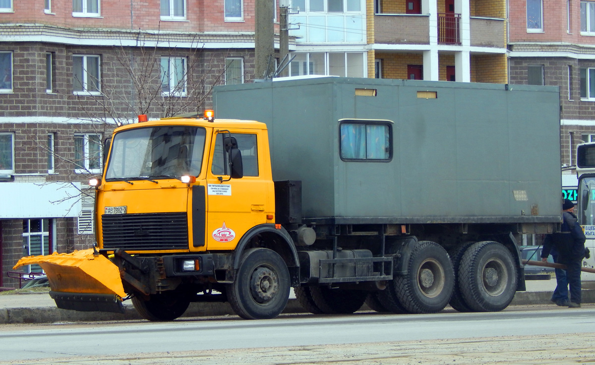 Витебская область, № АВ 7882-2 — МАЗ-5516 (общая модель)