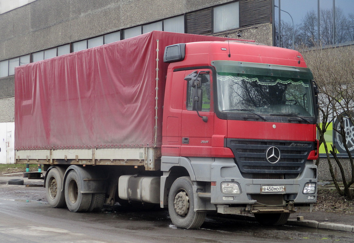 Тверская область, № В 450 МО 69 — Mercedes-Benz Actros ('2003) 2541