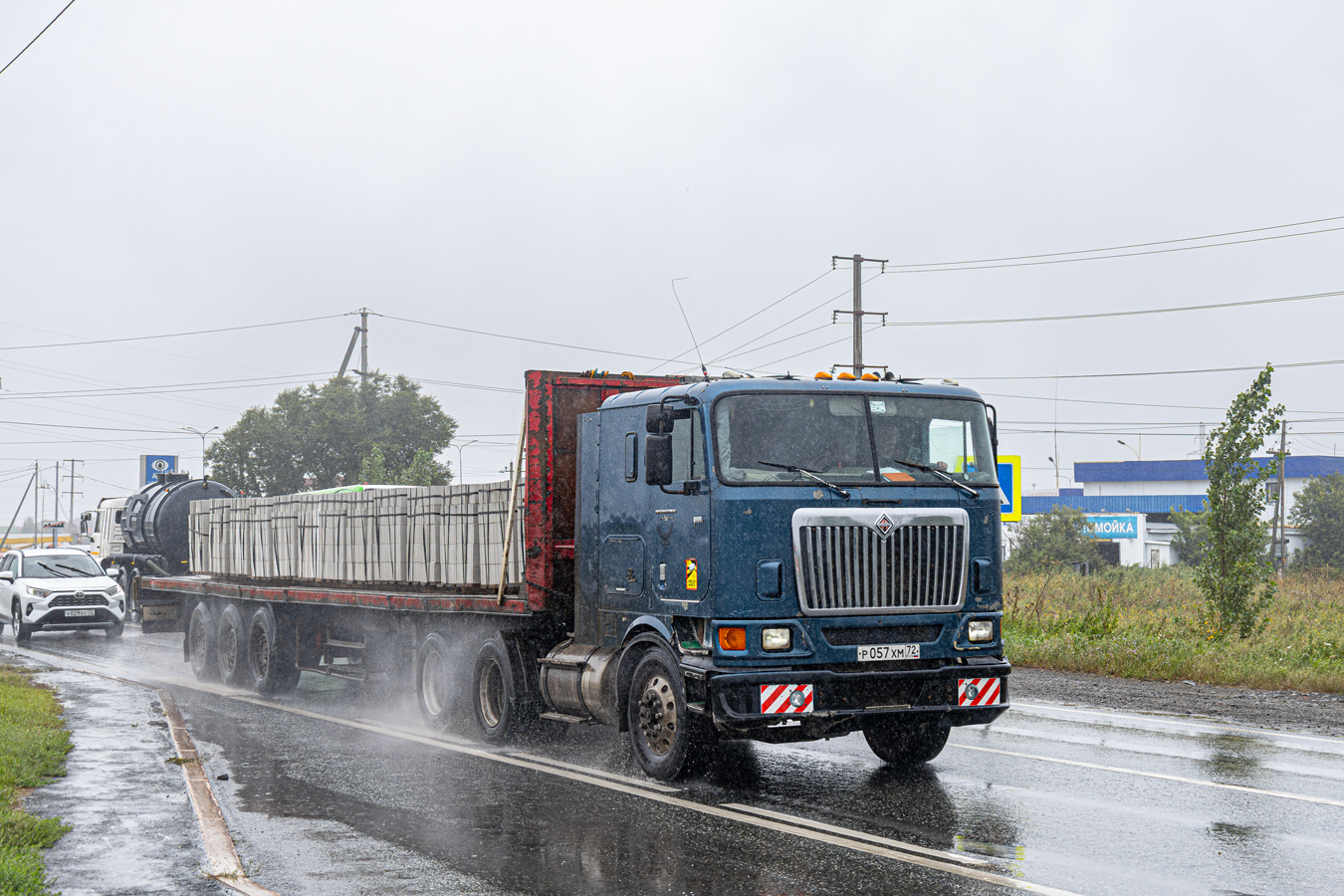 Тюменская область, № Р 057 ХМ 72 — International 9800i