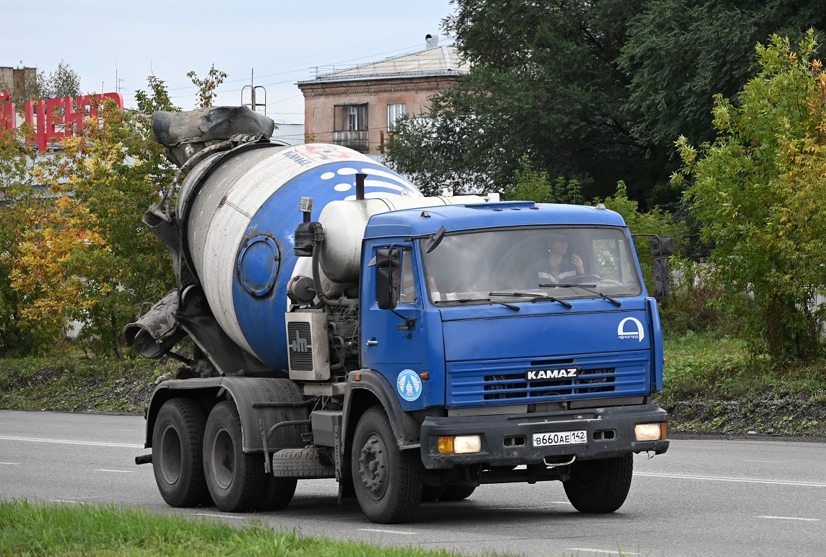 Кемеровская область, № В 660 АЕ 142 — КамАЗ-65115-62