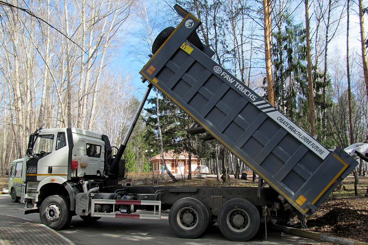 Томская область, № Н 492 УЕ 70 — FAW J6 CA3250