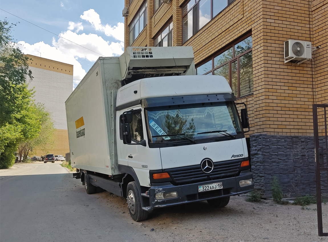 Абайская область, № 322 AAJ 18 — Mercedes-Benz Atego 1223