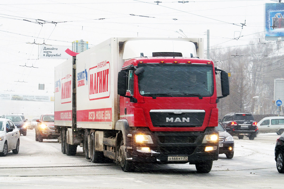 Удмуртия, № А 666 КТ 37 — MAN TGS 28.360
