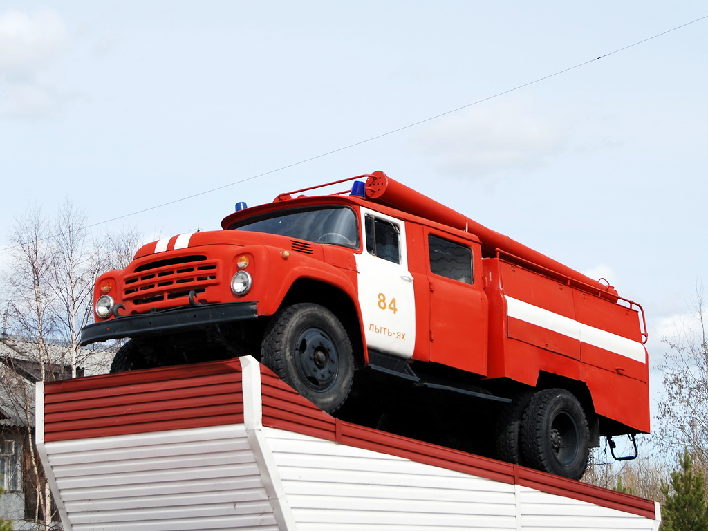 Ханты-Мансийский автоном.округ, № (86) Б/Н 0003 — ЗИЛ-130 (общая модель); Техника на постаментах, памятники (Ханты-Мансийский автоном.округ); Транспортные средства без номеров (Ханты-Мансийский автоном.округ)