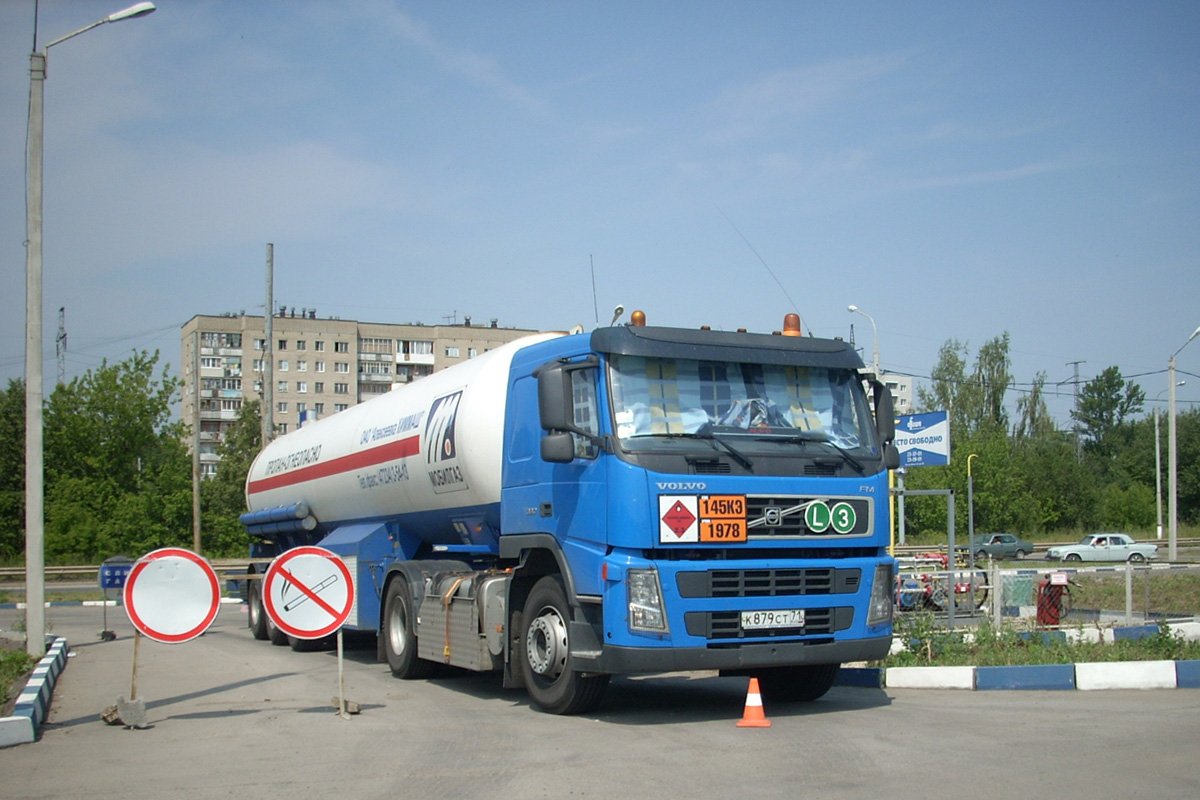 Тульская область, № К 879 СТ 71 — Volvo ('2002) FM-Series