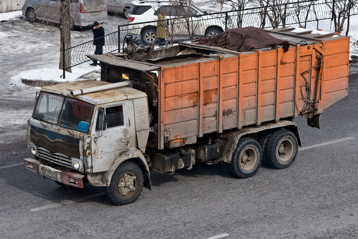 Работа на мусоровозе в москве. КАМАЗ мусоровоз ко 415 КАМАЗ 53213. КАМАЗ 5320 мусоровоз ко 415. КАМАЗ 53213 мусоровоз. Мусоровоз КАМАЗ ко 415 а 53215.