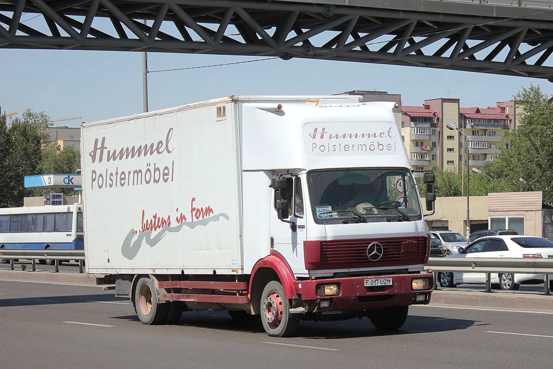 Восточно-Казахстанская область, № F 017 UZM — Mercedes-Benz SK 1424