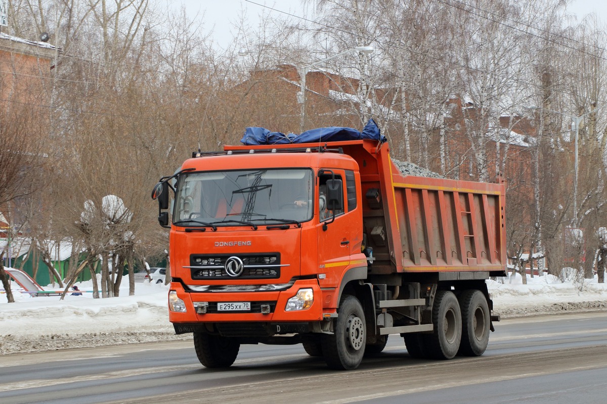 Томская область, № Е 295 ХХ 70 — Dongfeng KC DFL3251