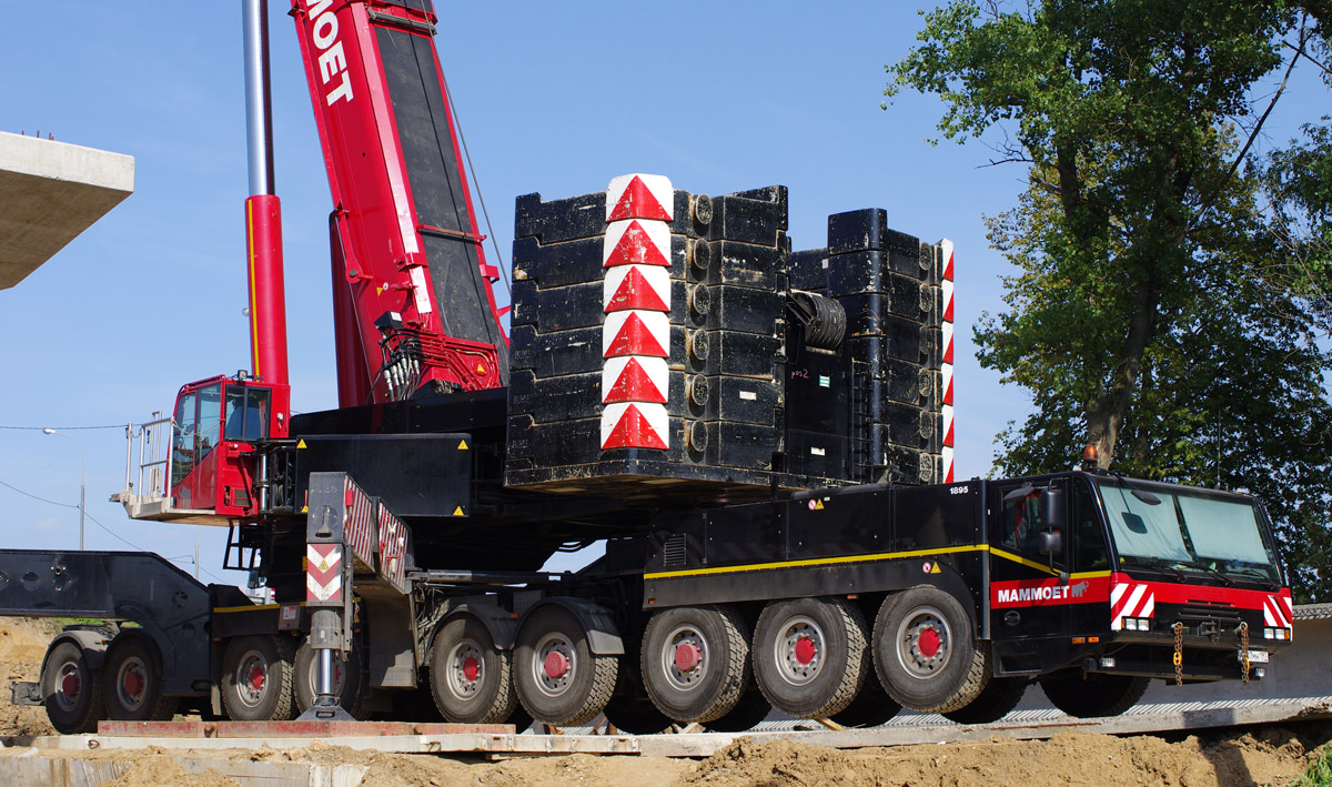 Москва, № Н 807 МН 197 — Terex / Demag (общ.мод.) [W09-M02,M10]