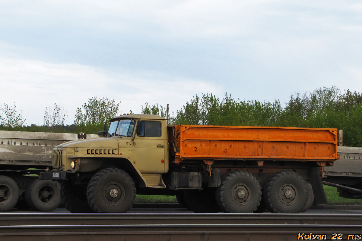 Алтайский край, № У 552 СМ 22 — Урал-5557